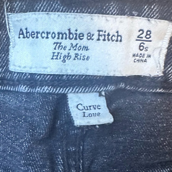 Abercrombie & Fitch Curve Love The Mom High Rise Black Jeans Size 28/6 Short - Picture 6 of 7